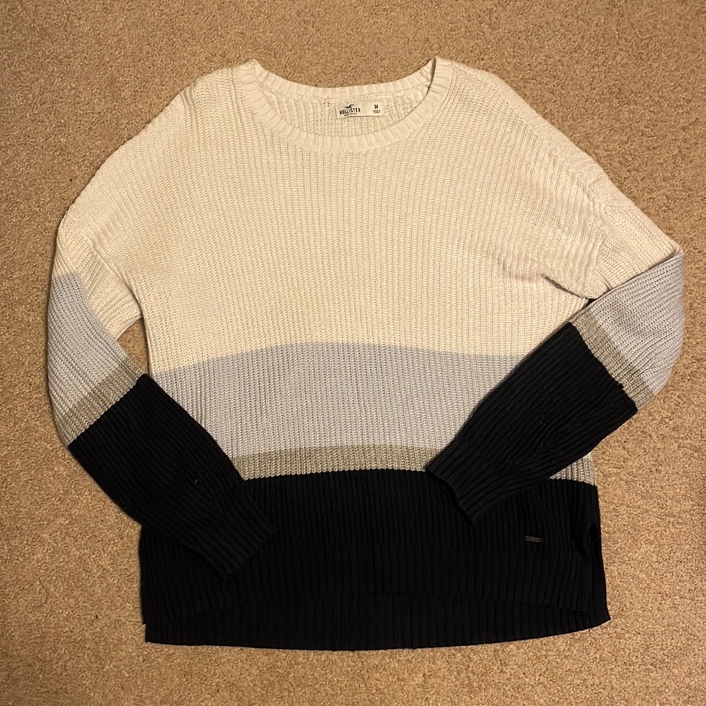 Hollister sweater
